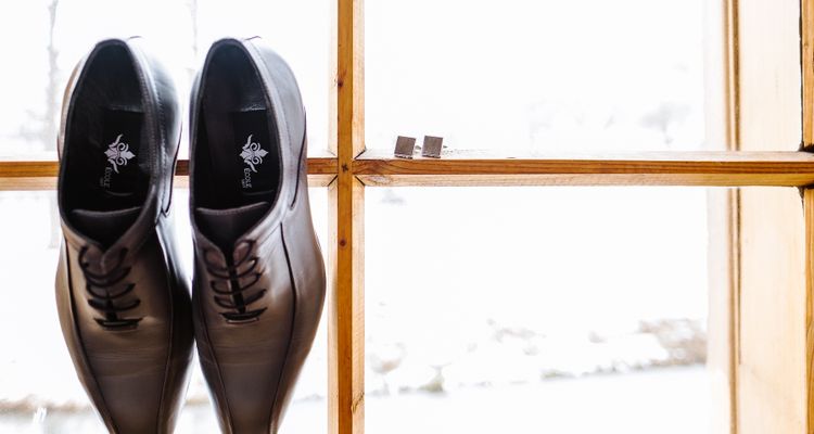 Winterliche Kristallhochzeit in der neuen Trendfarbe Ultra Violett