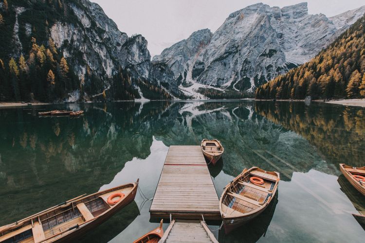 Bergpanorama am Pragser Wildsee