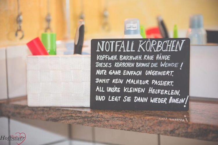 Notfallbox für die weiblichen Hochzeitsgäste Notfallkörbchen Hochzeit