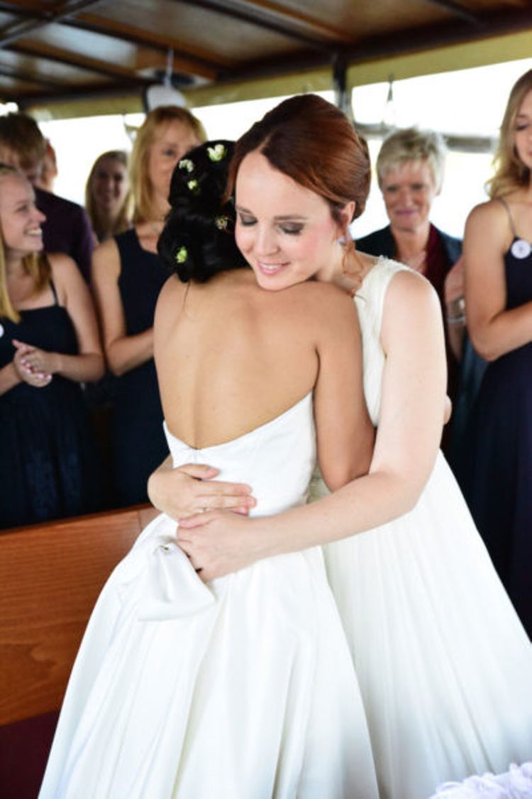Wenn zwei Frauen heiraten Gleichgeschlechtliche Hochzeit am Boot